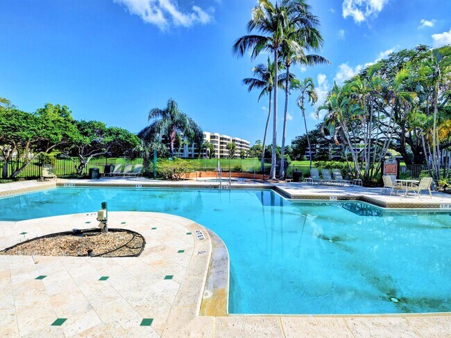 Foto del edificio - 1845 Palm Cove Blvd