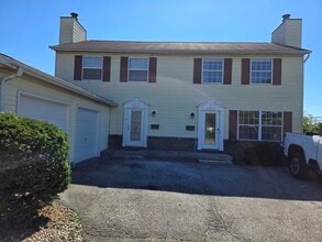 Building Photo - 5645 Chatford Dr