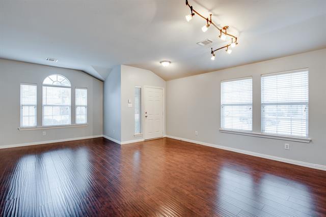 Building Photo - 6940 Willow Crest Dr