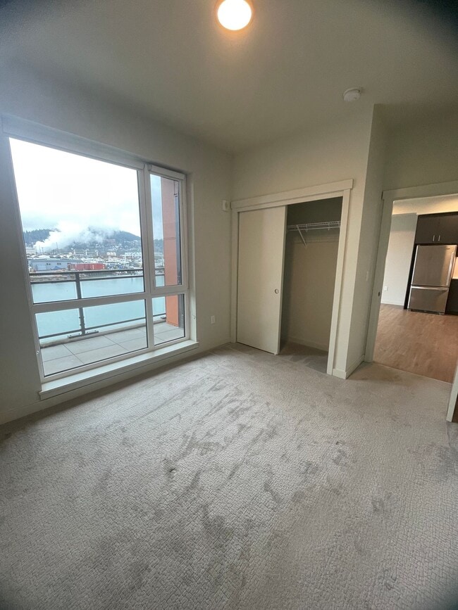 Building Photo - Roomy, 612 Square Foot, 1-Bedroom Home wit...