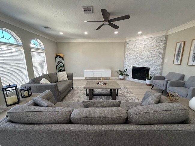 Foto del edificio - 6222 Skyline Dr