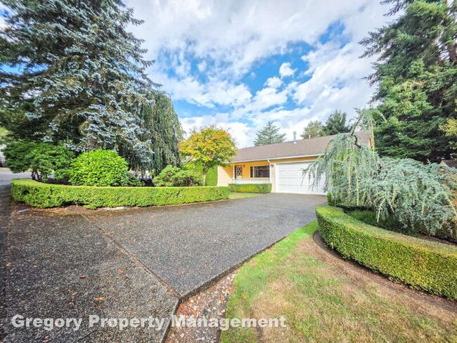 Photo - 4155 West Lake Sammamish Pkwy NE House