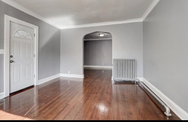 Foto del edificio - 7923 S Clyde Ave
