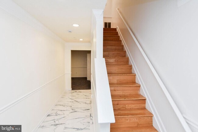 Building Photo - 2702 Berrywood Ln