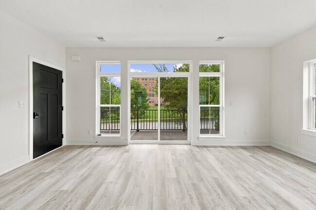 Foto del edificio - 232 E Brown St