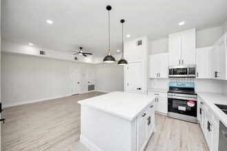 Building Photo - 7815 Joy St