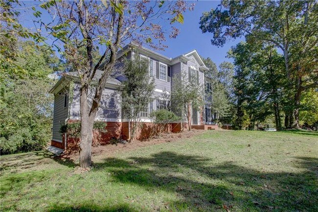 Building Photo - 6553 Cherry Tree Ln NE