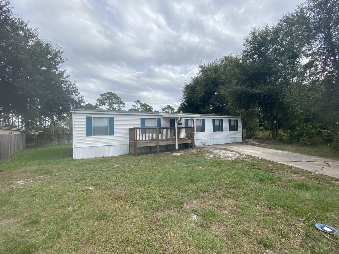 6001 7th Manor E, Palatka, FL 32177 House Rental in Palatka, FL