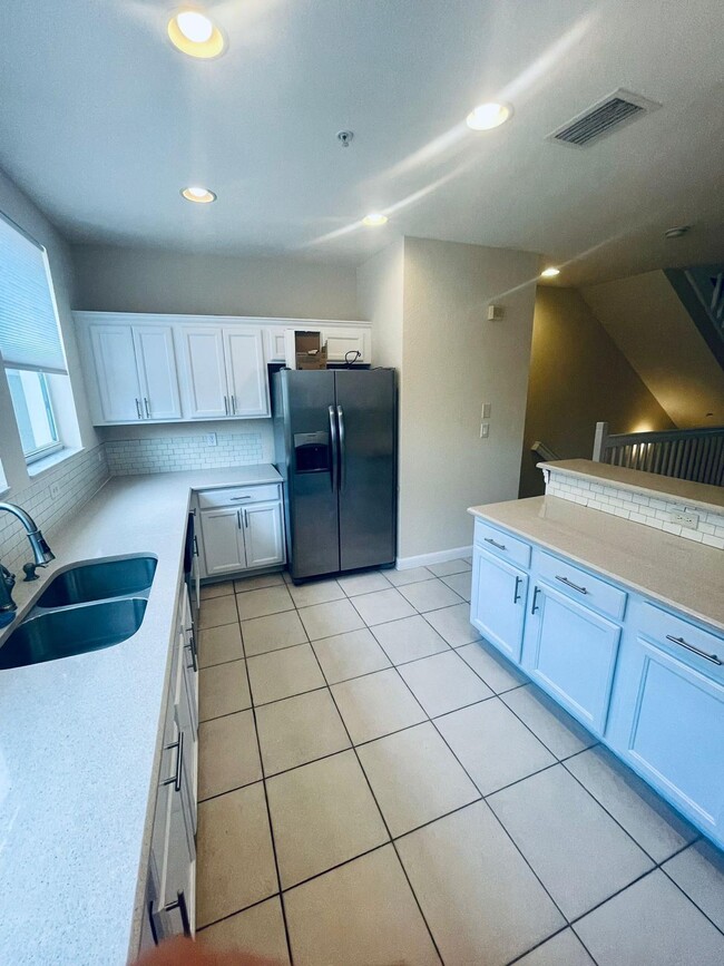 Building Photo - 1730 2nd Way
