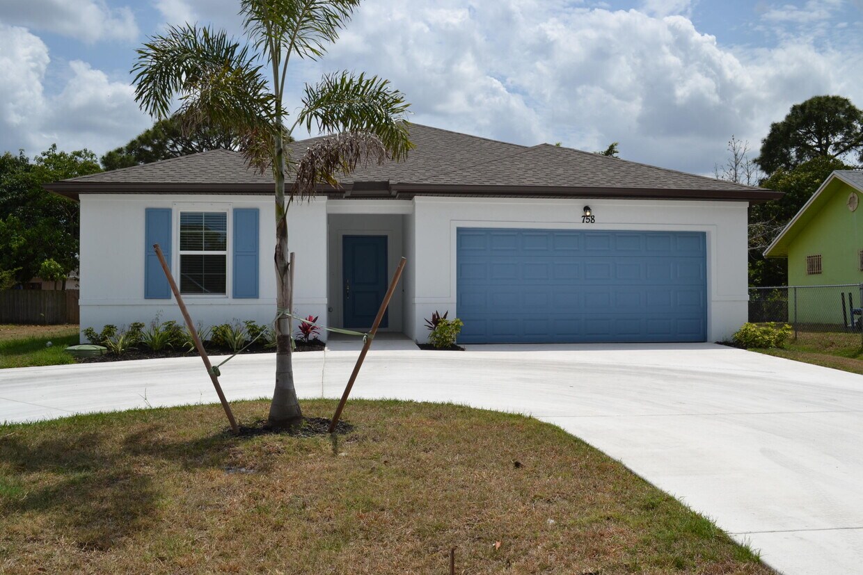 758 NW Airoso Blvd, Port Saint Lucie, FL 34953 House Rental in Port