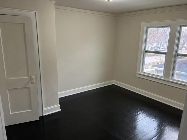 Foto del edificio - 1331 S Chestnut Ave