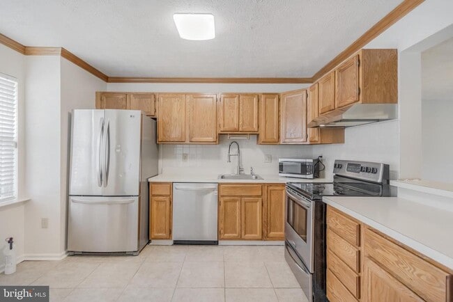 Building Photo - 3005 Brinkley Station Dr