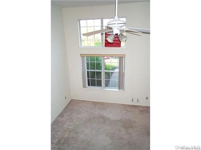 Building Photo - 39 The Knolls