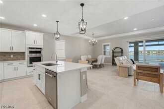 Building Photo - 44489 Panther Dr