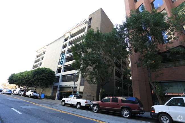 Building Photo - One Steuart Lane