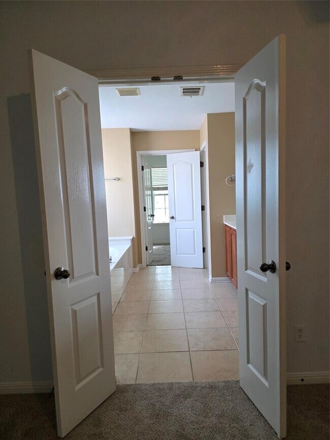 Foto del edificio - 1826 Paradise Ridge Dr