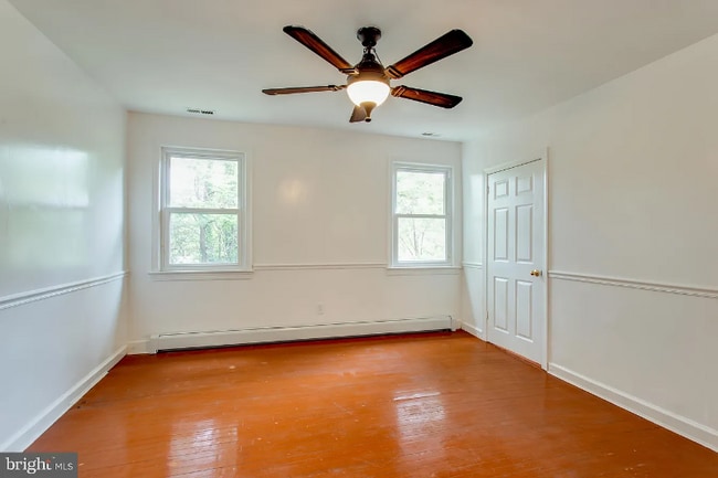 Building Photo - 301 Loureiro Ln