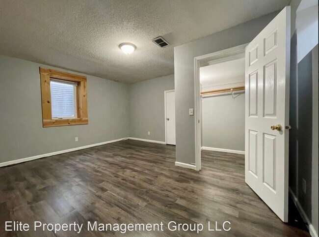 Building Photo - 7 br, 3 bath House - 4716 Fremont Ave N.