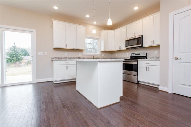 Building Photo - 1073 Bluemoon Dr