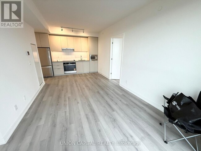 Photo du bâtiment - 3071 Trafalgar Rd