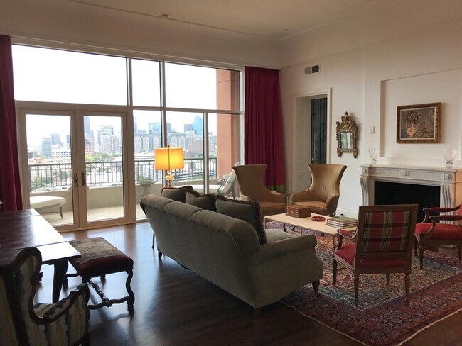 Foto del edificio - 2828 Hood St