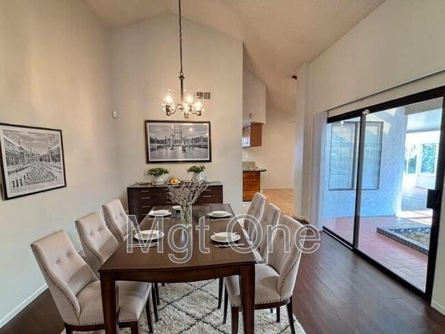 Foto del edificio - 14690 Agave St