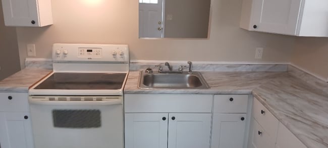 Foto del edificio - 160 Hudson Ave