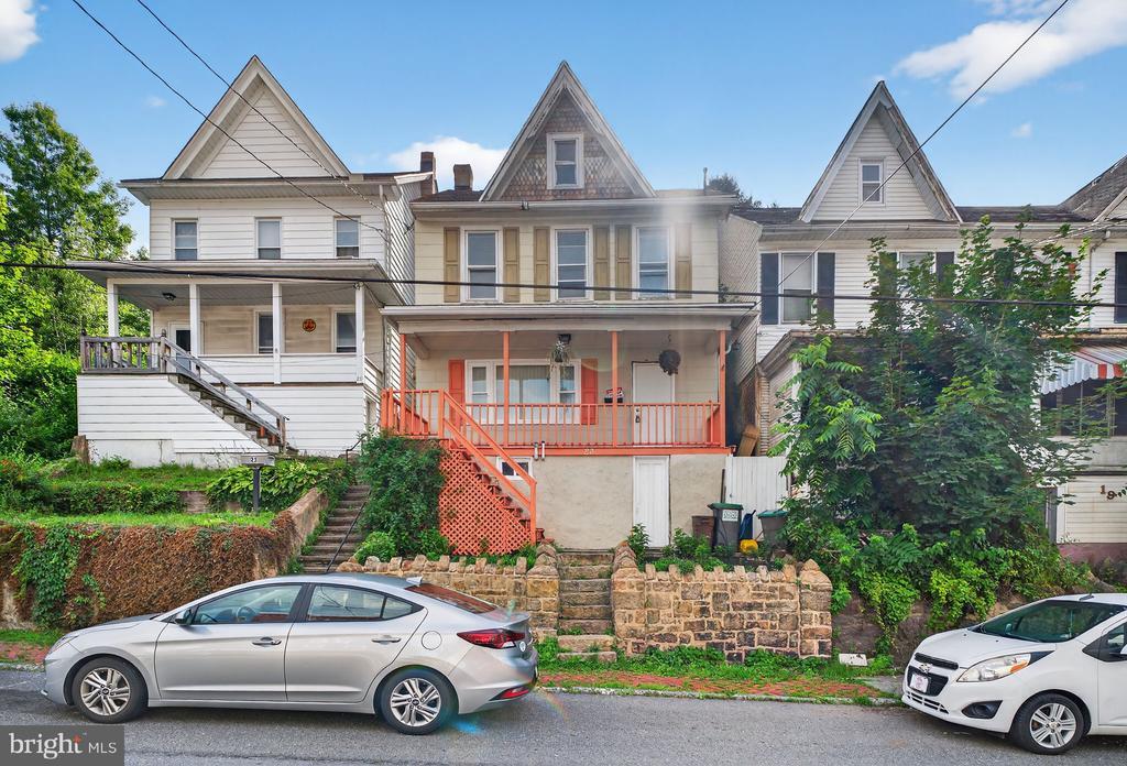 Primary Photo - 23 N Greenwood St