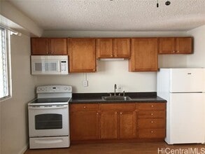 Building Photo - 2407 Tusitala St