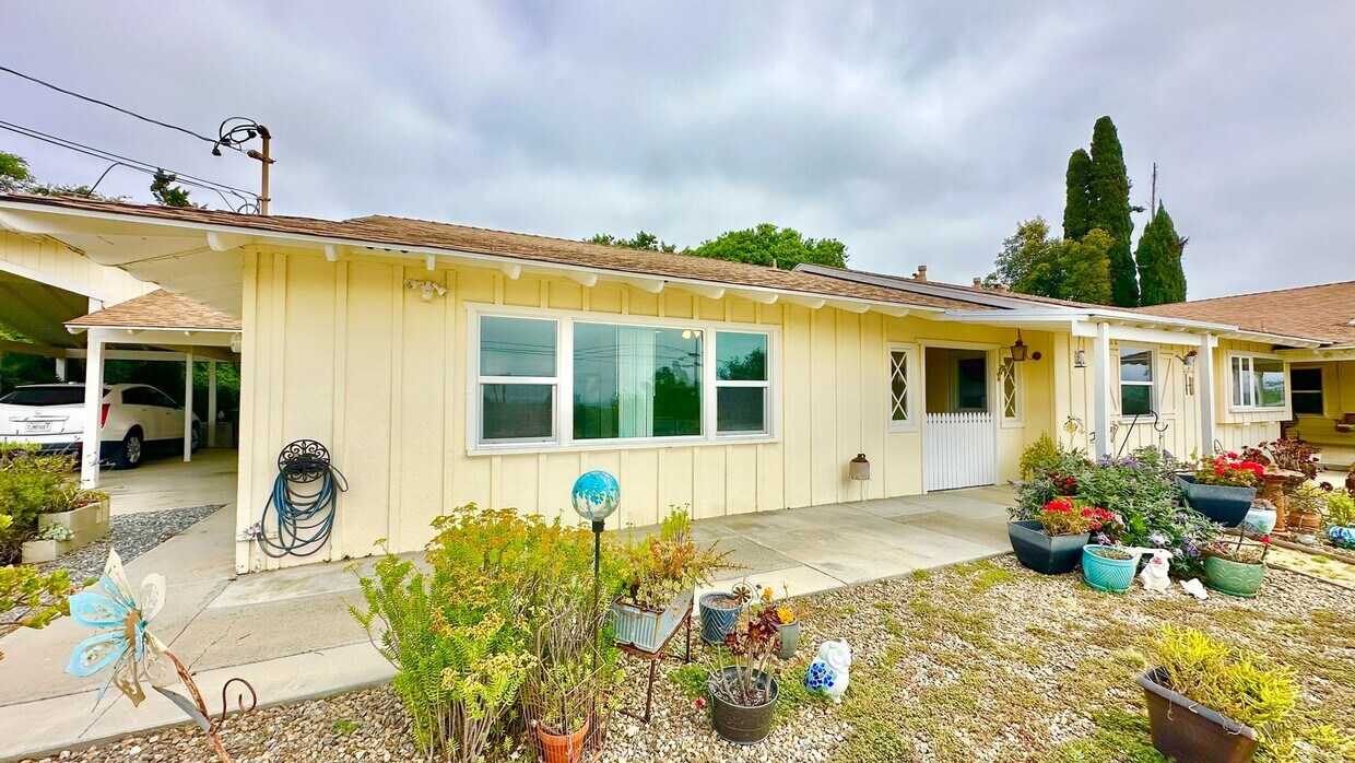Primary Photo - Beautiful Guest House Unit, Newer Construc...