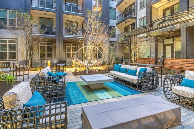 Building Photo - Arlo