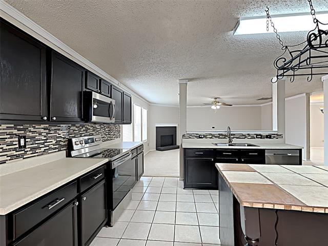 Building Photo - 4050 Hunters Creek Dr