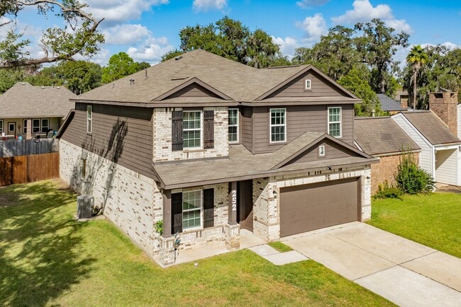 Building Photo - 252 Twin Lakes Blvd W