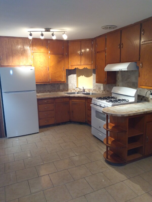 Building Photo - 1313 Lexington