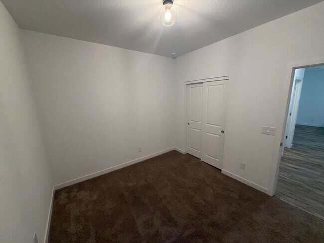 Foto del edificio - 17072 W Alice Ave