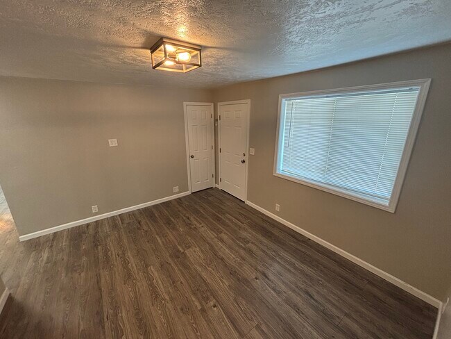 Living Room - 730 12th Ave SE