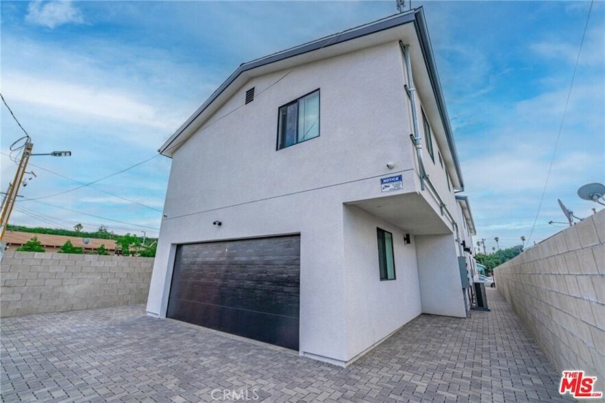 Foto principal - 433 W Gage Ave