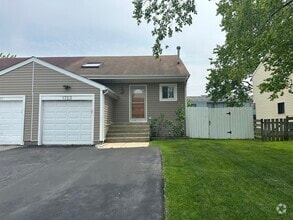 Building Photo - 1723 DeForest Ln