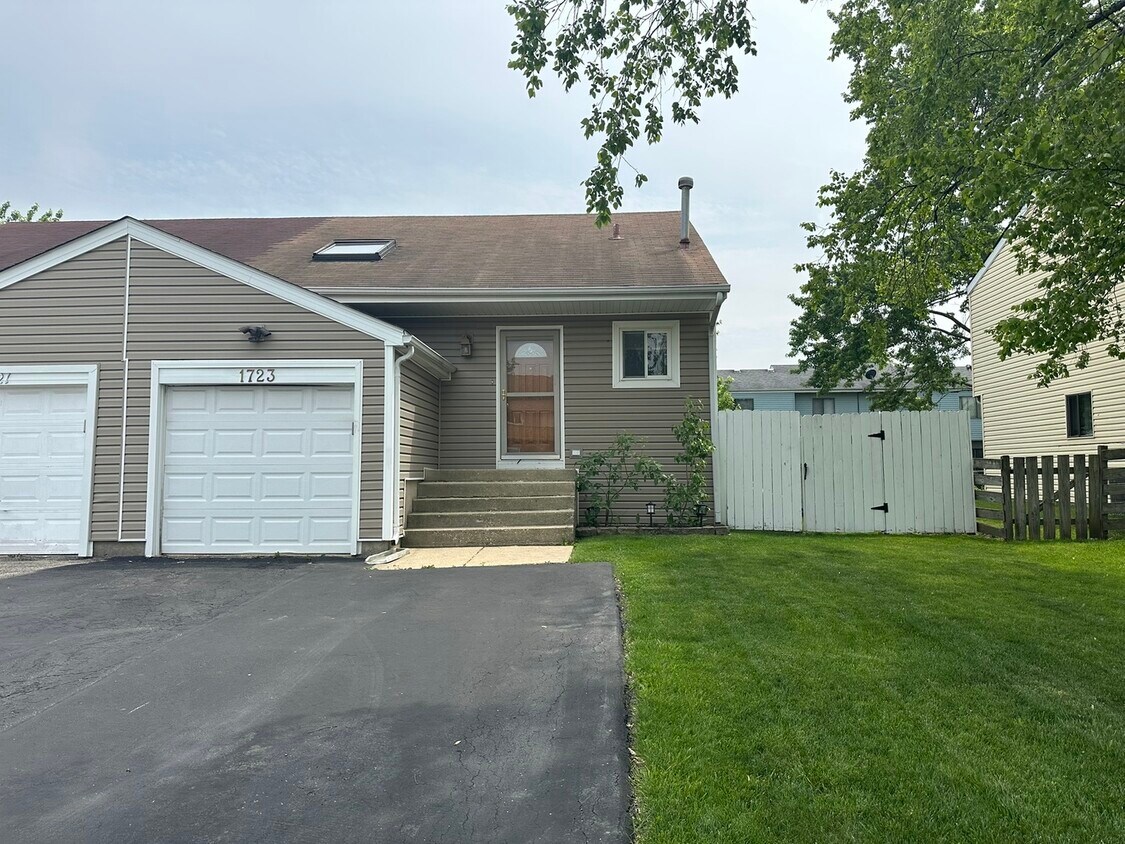 Foto principal - 1723 DeForest Ln