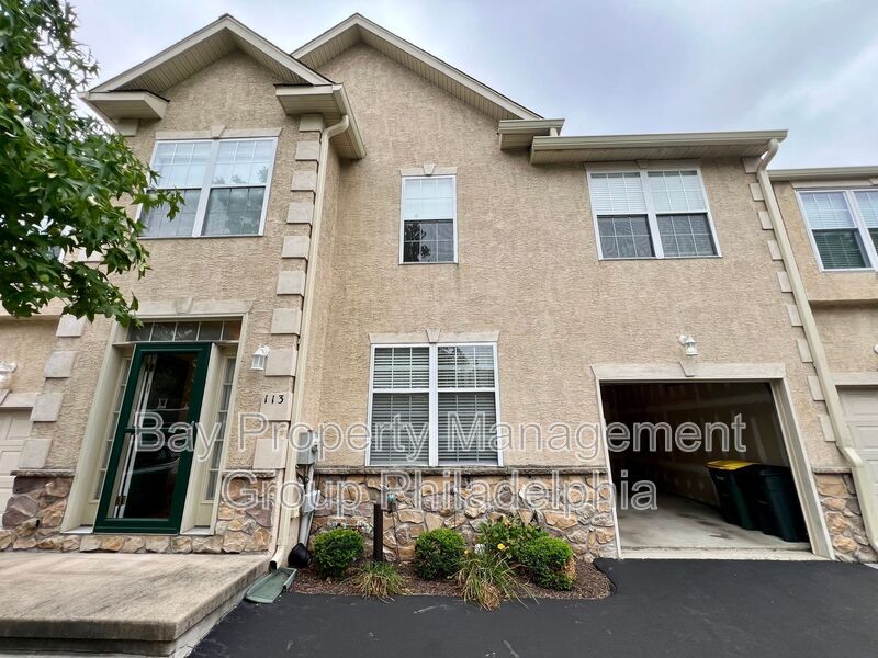 Primary Photo - 113 Hampton Green Dr
