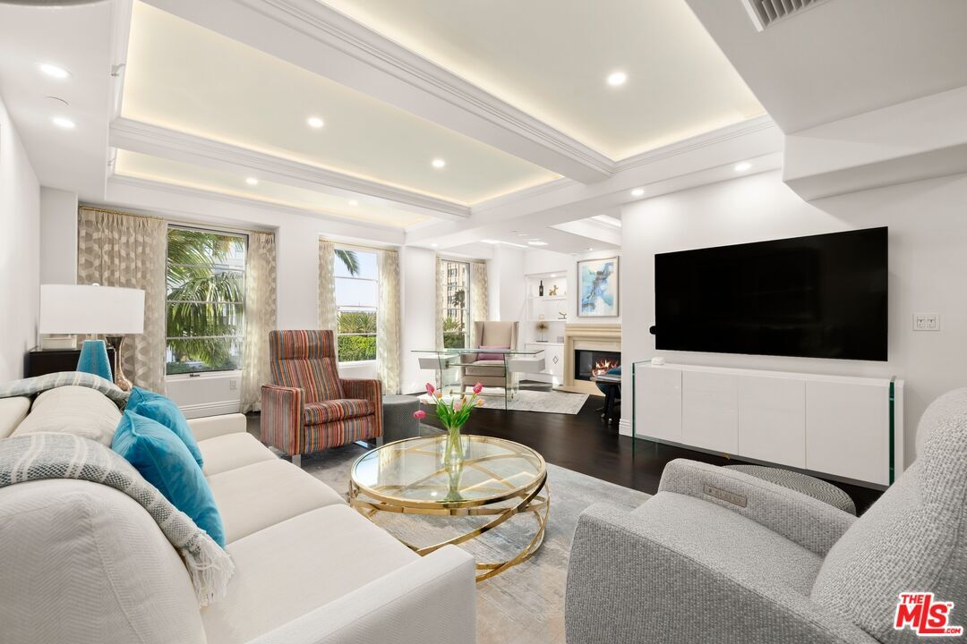 Foto principal - 10795 Wilshire Blvd