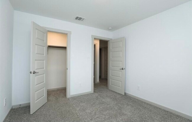 Foto del edificio - 7311 Ramsgate Cliff Ln