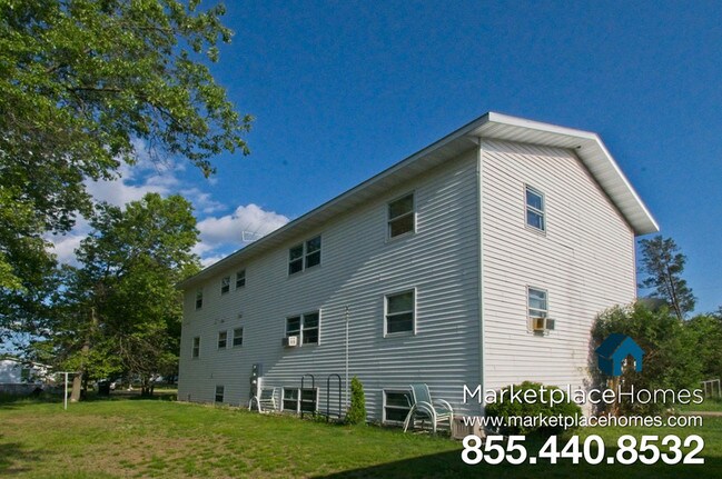 Building Photo - N10104 Buckeye Dr