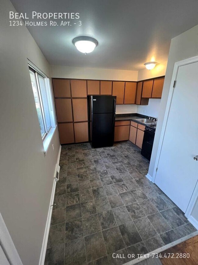 Foto del edificio - 1234 Holmes Rd