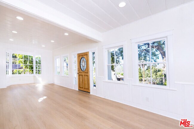 Foto del edificio - 1205 Oak Hill Ave