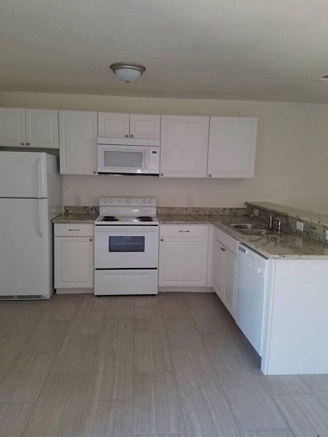 Foto del edificio - 215 Hill Terrace Dr