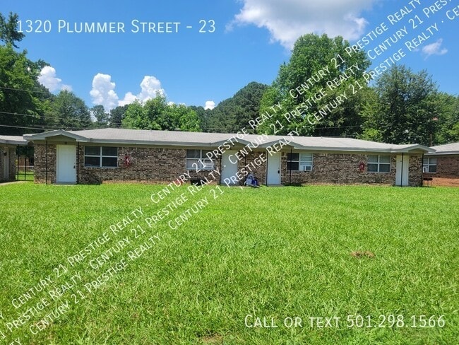 Building Photo - 1320 Plummer St