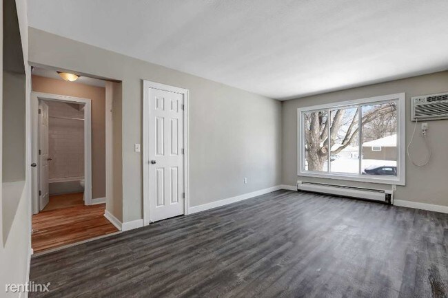 Foto del edificio - 6244 Oliver Ave S