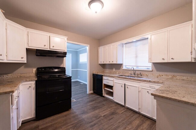 Foto del edificio - Newly updated!