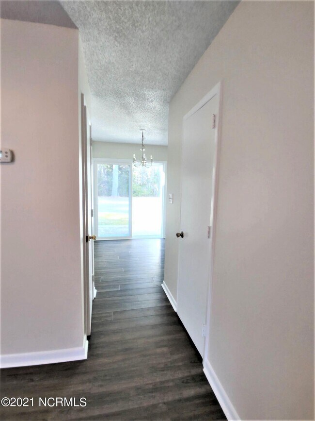 Building Photo - 10 Portwest Townhouses Dr